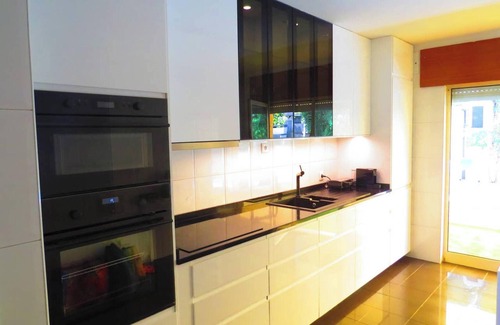 Campanha Villa | Homerez - Villa Oporto con piscina