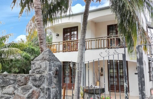 La Gaulette Villa | Homerez - Villa con vista al mar en Coteau Raffin