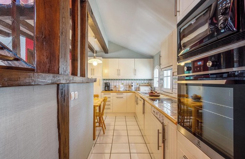 Bangor Casa | Homerez - Acogedora casa en Bangor con jardín cerrado y chimenea