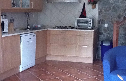 Aljezur Casa | Homerez - Casa acogedora en Aljezur, jardín