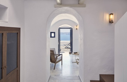 Firostefani Apartamento | Homeric Poems