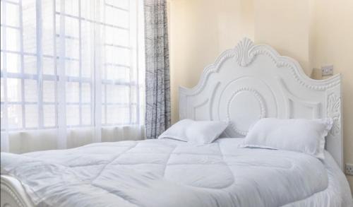 Runda Apartamento | Homes by Jay