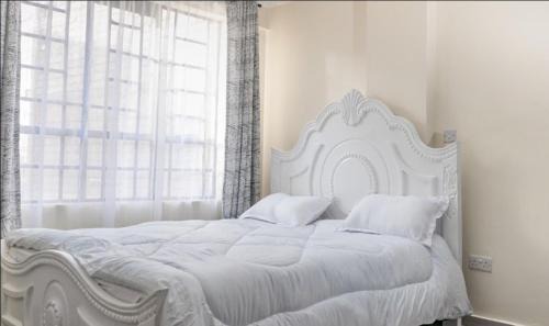 Runda Apartamento | Homes by Jay