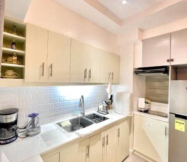Bacoor City Apartamento | Homestay by ViJiTa 2bedroom condo