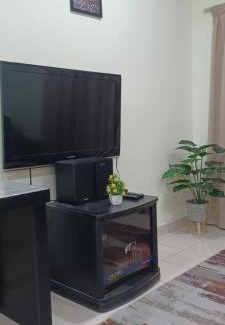 Seri Kembangan Apartamento | Homestay near Mines