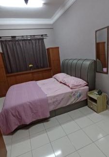Seri Kembangan Apartamento | Homestay near Mines