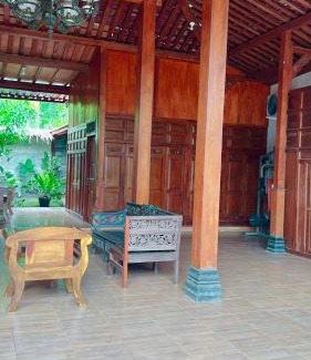 Bandung Casa | Homestay Omah Joglo