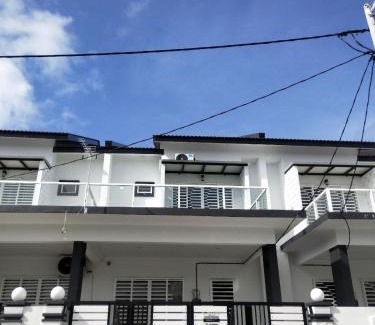 Kampung Balai Besar Casa | Homestay Romeesa Dungun