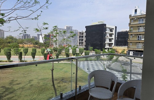 Faridabad Casa | Homestay Urban Dream: Where comfort meets city living
