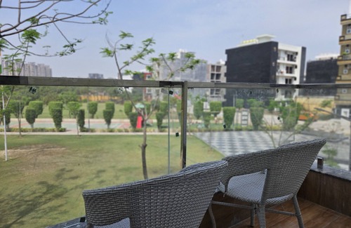 Faridabad Casa | Homestay Urban Dream: Where comfort meets city living