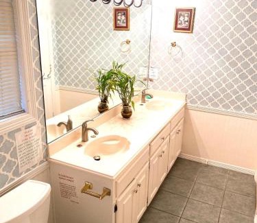Northeast Carrollton Casa | Homestay