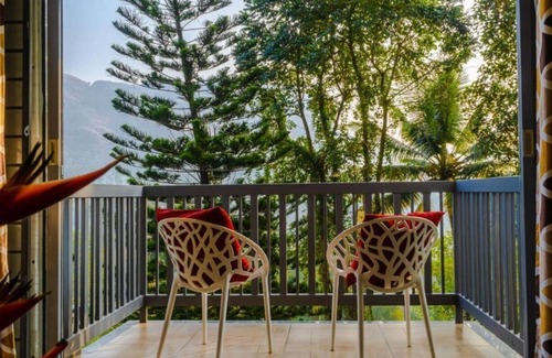 Devikolam Casa | Homestay with Serine Views, Pool, and delicious local food.