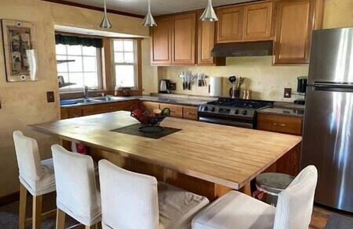 North San Juan Cabina | Homestead Cabin Wi-Fi & Cell Service near Yuba River/Bullards Bar