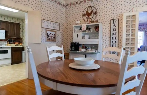 Ansted Casa | Homestead Estate- New Listing!