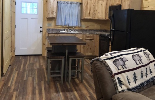 Cosby Cabina | HOMESTEAD is a completely remodeled cabin just minutes from Gatlinburg.