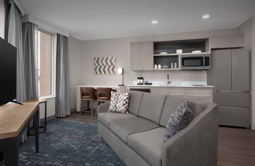 Portsmouth Hotel | Homewood Suites By Hilton Portsmouth Downtown