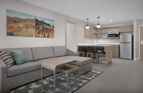 Santa Maria Hotel | Holiday Inn & Suites Santa Maria by IHG