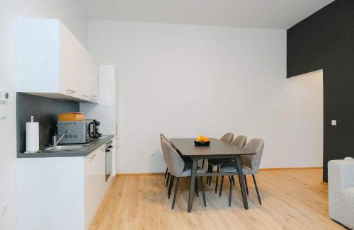 Mariahilf Apartamento | Homey 2BR perfect for 4-6 metro close to Naschmarkt