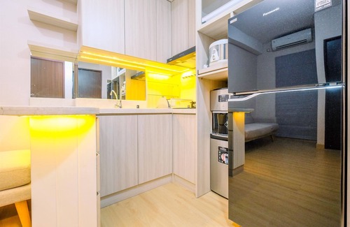 Depok Apartamento | Homey And Modern Look 2Br Transpark Cibubur Apartment