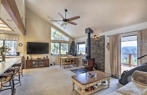 Colfax Apartamento | Homey Colfax Getaway with Private Hot Tub!