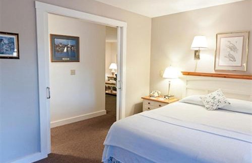 Lincolnville Casa | Homey Four-Person Room in a Gorgeous Bed and Breakfast near Camden, Maine