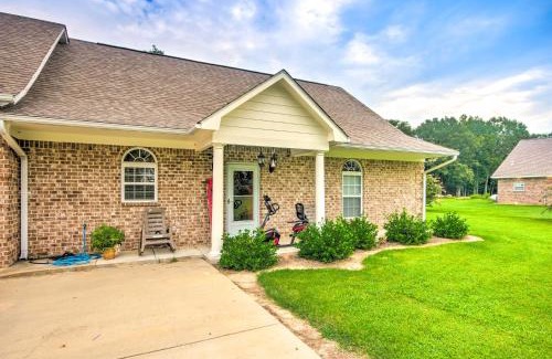 Greenwood Casa | Homey Greenwood Getaway with Patio and Backyard