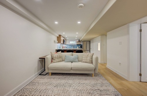Hespeler Casa | Homey Hespeler Hideaway - Casita Benani Luxury Basement Suite