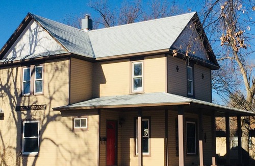 Larned Casa | Homey Historic Lodge ubicado en Larned Kansas