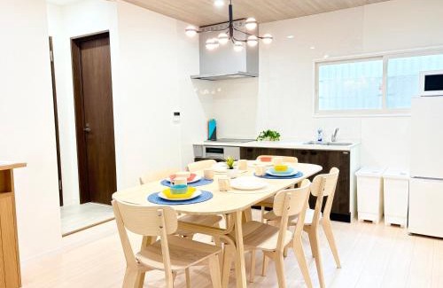 Chinatown Apartamento | homey I 横浜中華街の中に位置する120平米一戸建まるごと貸切 I ダブルサイズ寝具8台最大16人 I 元町中華街駅徒歩3分