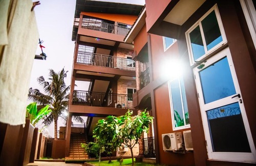 Kumasi Hotel | Homey Lodge