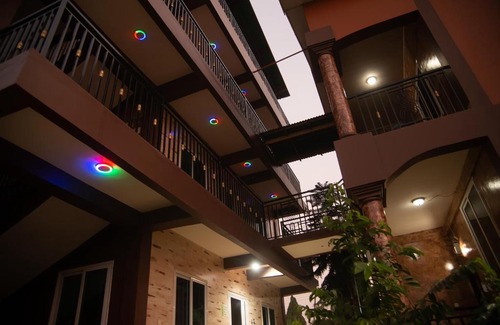 Kumasi Hotel | Homey Lodge
