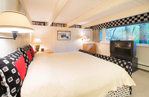 Aspen Cabina | Homey Lodge - private hot tub, walk to lifts at Highlands of Aspen