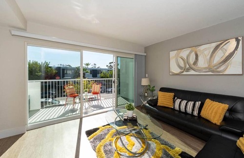 Birdland Apartamento | Homey Modern 2BR-15min to Gaslamp, SeaWorld, Beach