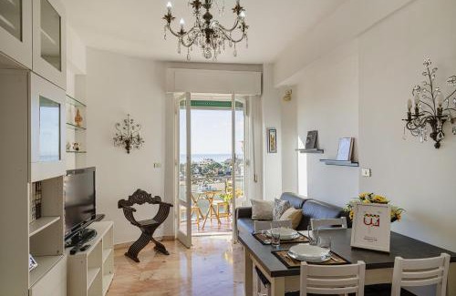 Quinto al Mare Apartamento | Homey Seaview Apartment by Wonderful Italy