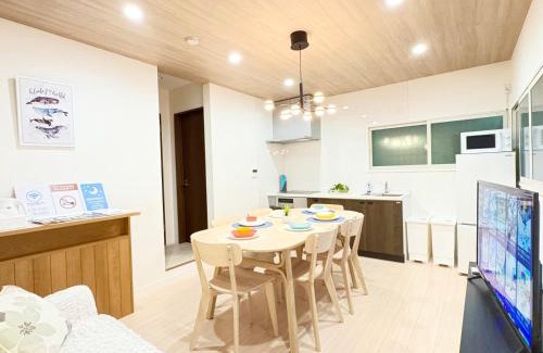 Chinatown Apartamento | homey1F I 横浜中華街の中に位置する一戸建ての1階部分 I ダブルサイズ寝具3台最大6人 I 元町中華街駅徒歩3分