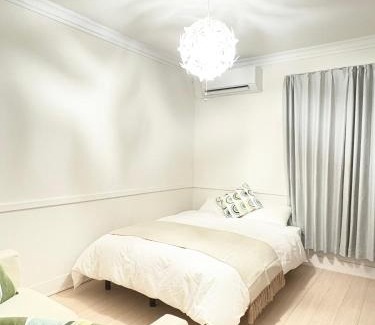 Chinatown Apartamento | homey1F I 横浜中華街の中に位置する一戸建ての1階部分 I ダブルサイズ寝具3台最大6人 I 元町中華街駅徒歩3分