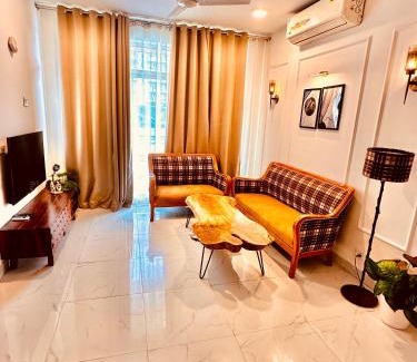 Sonepat Apartamento | HomeyStays 3BHK apartment with Lakeside walk