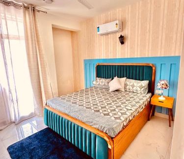 Sonepat Apartamento | HomeyStays 3BHK apartment with Lakeside walk