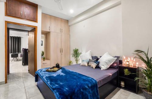 Dilshad Garden Apartamento | Homlee-Luxurious 2BHK-Dilshad Metro- Ground Floor