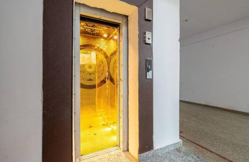 Vasundhara Apartamento | Homlee-Vasundhara 2BHK Flat- kitchen-Parking-Lift