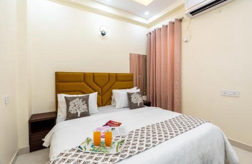 Vasundhara Apartamento | Homlee-Vasundhara 3BHK Flat- kitchen-Parking-Lift