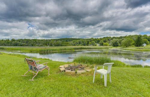White Mills Casa | Honesdale Cabin 110 Shared Acres, Animal Rescue!