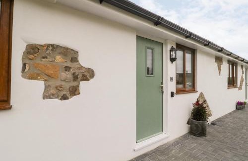 Axminster Casa | Honey Bee Retreat