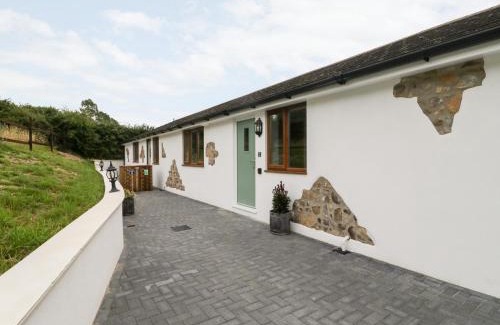 Axminster Casa | Honey Bee Retreat