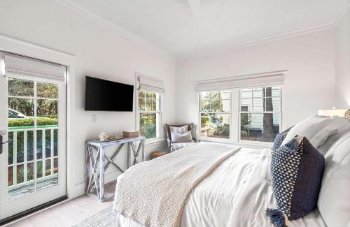 Watercolor Casa | Honey's Beach House