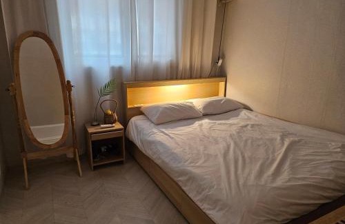 Jamsil-dong Apartamento | Honey Sleep Room - 2BR Cosy House at Jamsil, FreeParking