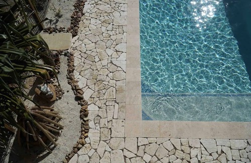 Wooyung Casa | Honeybird Hideaway. A private subtropical retreat