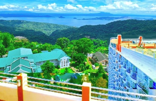 Silang Junction South Condominio | Casa-J ♣ 1BR ❤️HoneyLove ★ Gratis: Netflix, Piscina, Estacionamiento, Wifi