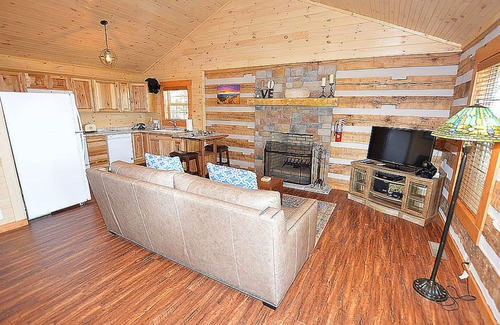 Gatlinburg Cabina | HIDEAWAY LUNA DE MIEL - CABINA DE REGISTRO ANTIGUA ROMANTICA CERCA DE TODO !!!