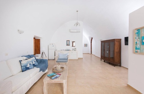 Pyrgos Apartamento | Honeymoon Luxury Apartment